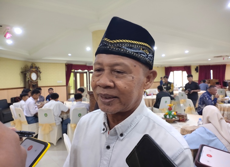 Ketua Yayasan Bisma Benua Etam SMK Pati Ponpes Baitul Izza Tenggarong, Karlan. (Lingkar Kaltim/M. As'ari)