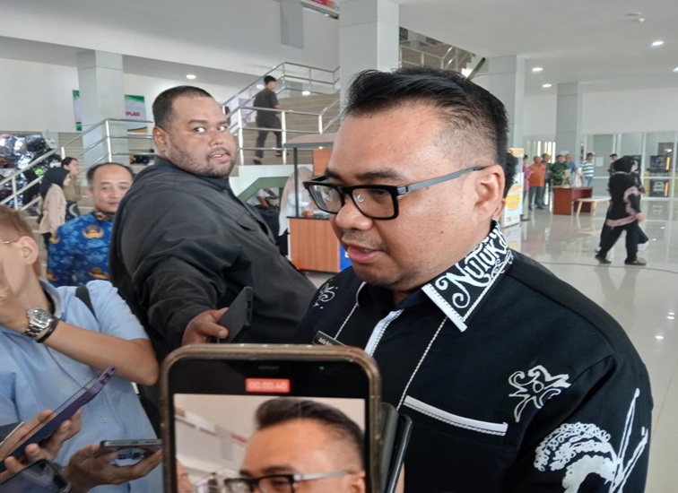 Bupati Kukar dr. Aulia Rahman Basri. (Lingkar Kaltim/M. As'ari)