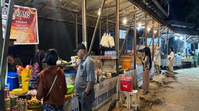 Pedagang Kuliner Bukit Mahoni (Achmad)