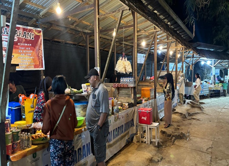 Pedagang Kuliner Bukit Mahoni (Achmad)