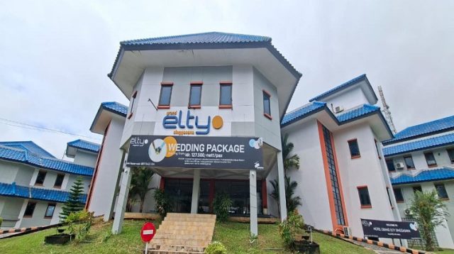 Hotel Grand Elty Singgasana, Jl. Pahlawan Bukit Biru, Tenggarong, Kamis (11/6/2026).