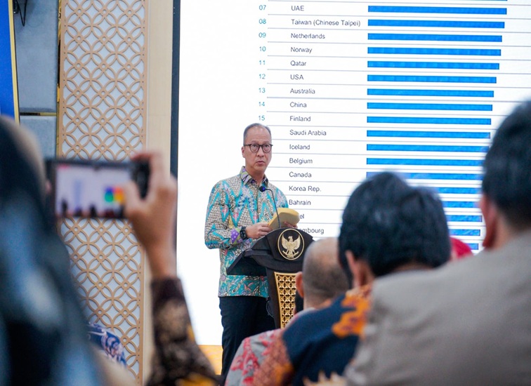 Agus Gumiwang Kartasasmita Menteri Perindustrian Indonesia