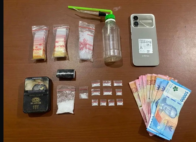 Barang bukti yang diamankan polsek Kembang Janggut, Selasa (16/6/26). (Doc. Humas Polres Kukar)