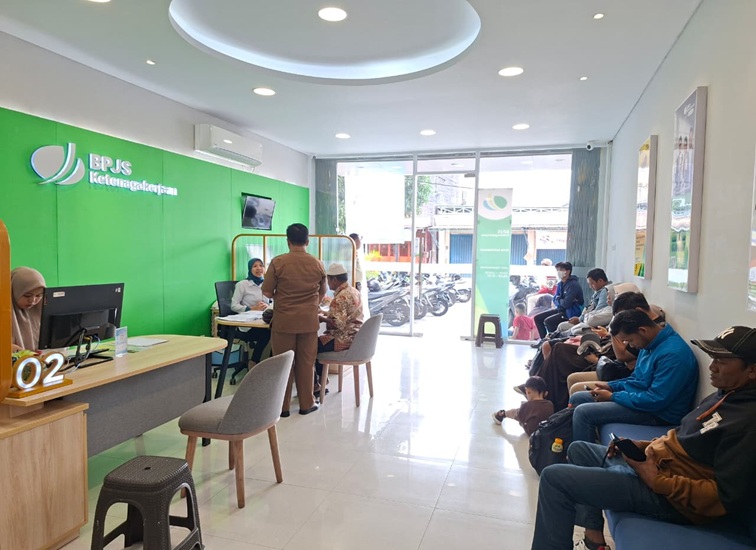 Kantor Pelayanan BPJS Ketenagakerjaan Cab. Kukar, Jalan Jelawat (Pas simpang Jl. Udang), Kel. Timbau, Senin (8/6/26). (Dilla/lingkarkaltim)