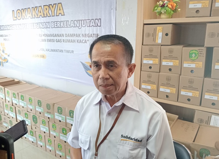 Consultant Palm Oil Solidaridad, Wilistra Danny. (Lingkar Kaltim/M. As'ari)