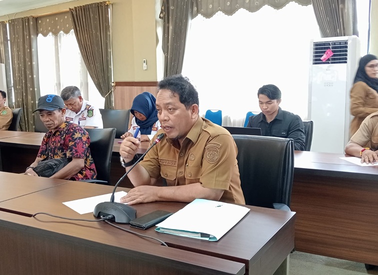 Plt. Kepala Disperindag Kukar, Sayid Fathullah. (Lingkar Kaltim/M. As'ari)