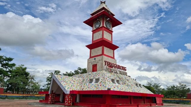 Jam Bentong Tenggarong, Jl. Wolter Mongisidi, Tenggarong, Selasa (16/6/26). (Dilla/lingkarkaltim)