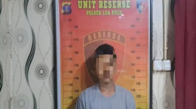 Pelaku yang diamankan polsek loa kulu, Selasa (16/6/26). (Doc. Humas Polres Kukar)