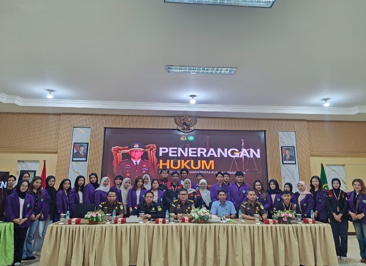 Kegiatan "Penerangan Hukum", Kolaborasi Kejari Kukar & Unikarta Fakultas Hukum, Kejari Kukar Lantai 2, Jalan Pesut, Kamis (25/6/26). (Dilla/lingkarkaltim)