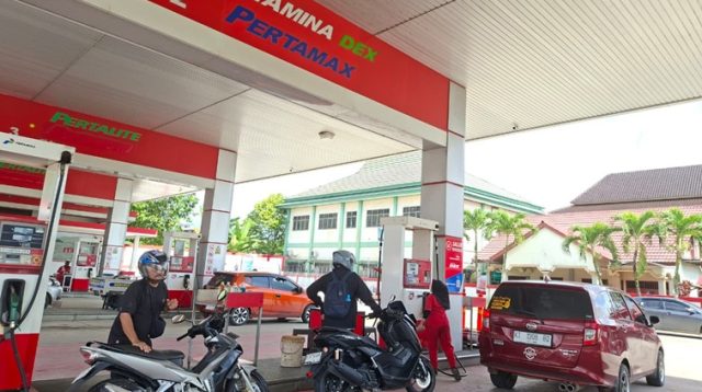 SPBU Timbau, Jalan Robert Wolter Mongonsidi, Tenggarong, Rabu (10/6/26). (Dilla/lingkarkaltim)