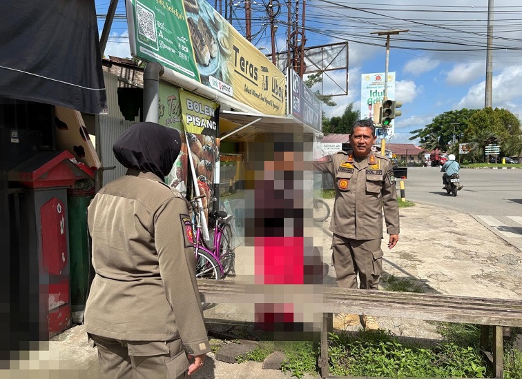 Penertiban Badut Jalanan oleh Satpol PP Kukar, Senin (22/6/26). (Doc. Satpol PP Kukar)