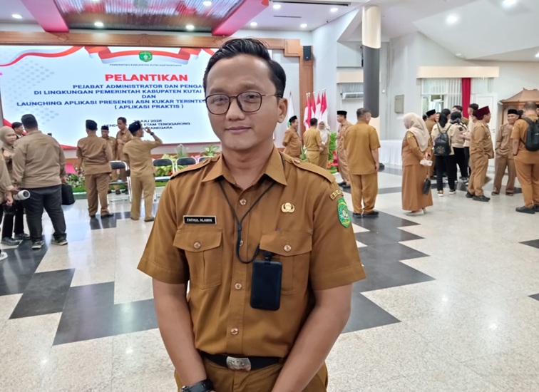 Kabag Kesra Sekretariat Daerah Kukar Fathul Alamin. (M. As'ari/Lingkarkaltim)