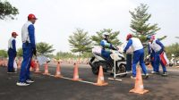 Safety Riding Camp 2026 mempertemukan 53 duta keselamatan berkendara terbaik dari siswa, guru, mahasiswa, dan guru PAUD seluruh Indonesia.