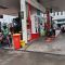 Suasana antrean peminat Pertalite di SPBU Jalan Soekarno-Hatta, Kota Bandung, setelah Pertamax naik nyaris Rp.4,000, Rabu (10/6/2026).