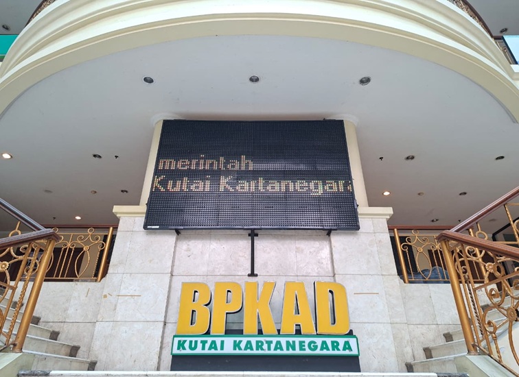 Kantor BPKAD Kukar, Lantai 2 Gedung, Selasa (2/7/26).