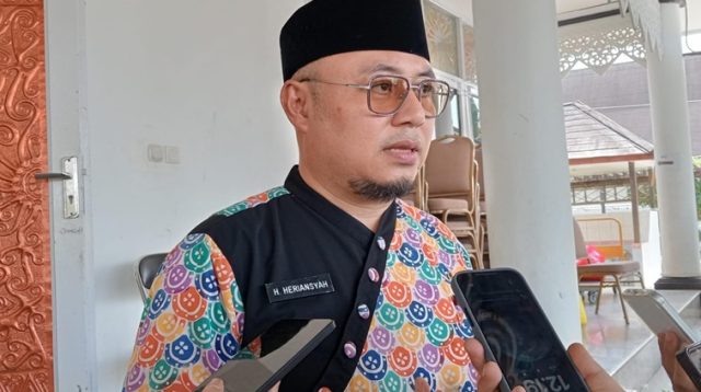 Kepala Disdikbud Kukar Heriansyah, Senin (27/7/2026). (M. As'ari/Lingkarkaltim)