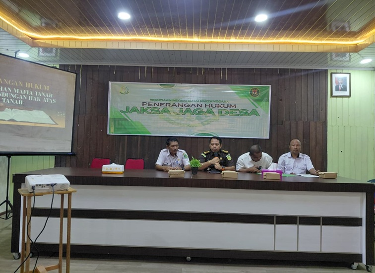Sosialisasi Penerangan Hukum, "Jaksa Jaga Desa", Kantor Desa Bakungan, Jl. Gerbang Dayaku, Rabu (8/7/26). (Doc. Ali Mustofa)