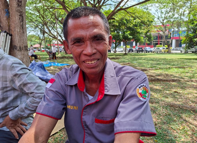 Asmuni selaku Ketua Koperasi Sawit Etam Bersama, Desa Lebaho Ulaq, Kec. Muara Kaman, Kamis (30/7/26). (Dilla/lingkarkaltim)