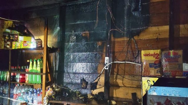 Ruko kayu hangus terbakar dan dipadamkan oleh Redkar Bakungan, Kamis (2/7/26).