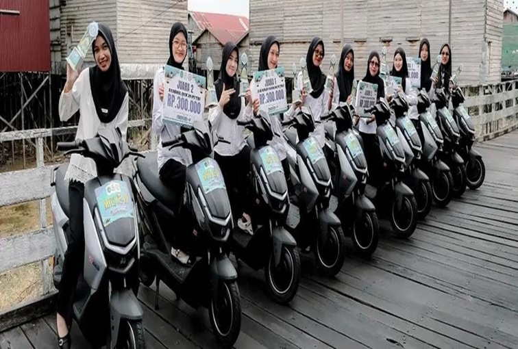 10 Sepeda Listrik yang terpampang untuk hadiah kegiatan MTQ ke VII Kec. Muara Wis. (Doc. Instagram Desa Melintang Official)