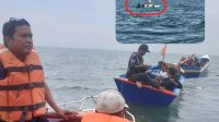 Tim gabungan melakukan penyisiran dan temuan kapal milik Hasriarto (37), Jumat (17/7/26). (Doc. Hamdi)