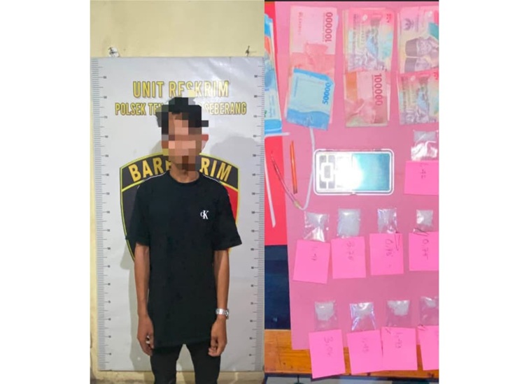 Pelaku beserta barang bukti yang diamankan Polsek Tenggarong Seberang, Selasa (7/7/26). (Doc. Polsek Tenggarong Seberang)