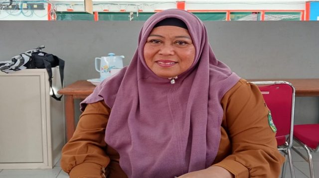 Kepala SMP Negeri 3 Tenggarong Sariyani. (Lingkar Kaltim/M. As'ari)