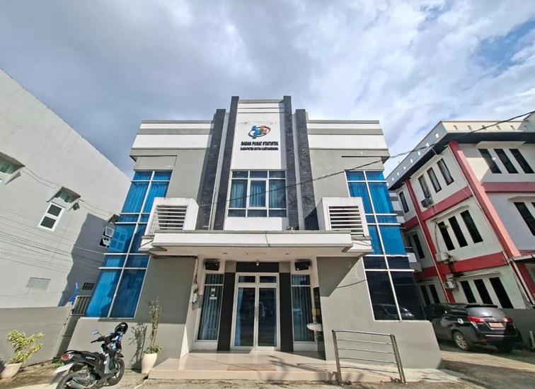 Kantor BPS Kukar, Jalan Danau Aji, Tenggarong, Kamis (2/7/26). (Dilla/lingkarkaltim)