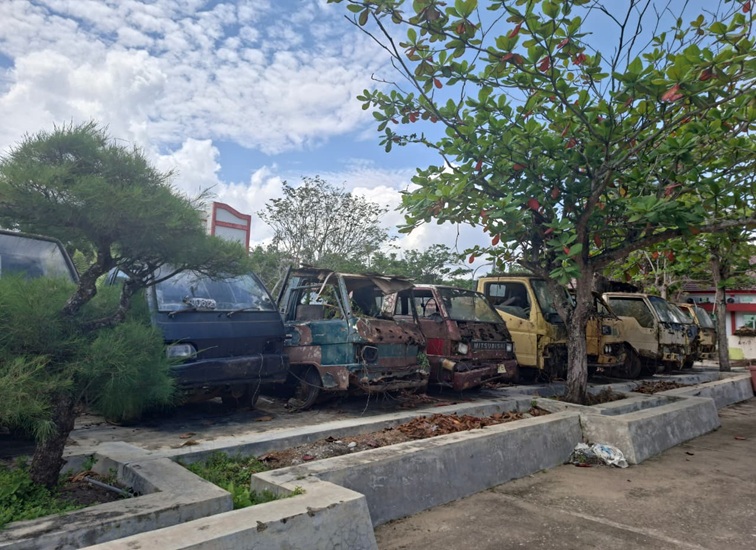 9 Unit Barang Temuan Aset Daerah di Gudang Pemkab Kukar, Selasa (7/7/26). (Dilla/lingkarkaltim)