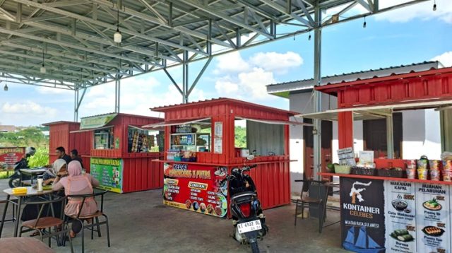 Food Court Desa Teluk Dalam, Jalan. Kereta Gantung, Kec. Tenggarong Seberang, Sabtu (11/7/26). (Dilla/lingkarkaltim)