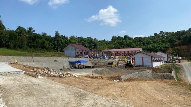 Teks Foto : Pembangunan akses jalan menuju SMP Negeri 9 Tenggarong saat ini tengah berproses.(Foto:Far/Lingkarkaltim)