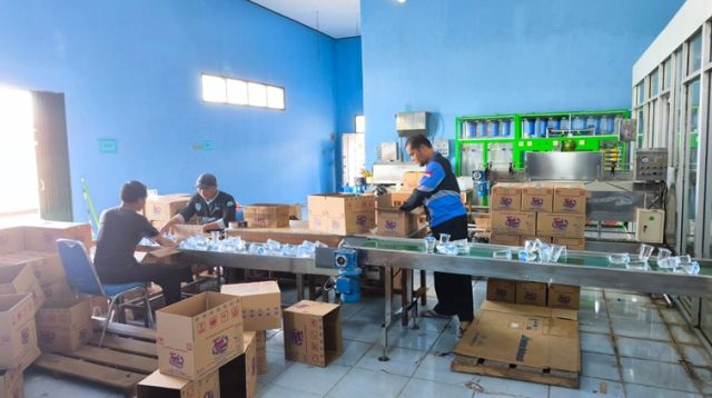 Pabrik Air Mineral Tuah Bumi milik PDAM Tirta Mahakam, Jalan Jalan Awang Long Senopati, Kelurahan Sukarame, Kec. Tenggarong, Jumat (14/8/26). (Dilla/lingkarkaltim)