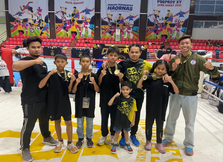 Para atlet perwakilan Kukar dan Kaltim di turnamen Indonesia Muaythai Championship. (Dok. Arkan Sport Manajemen)