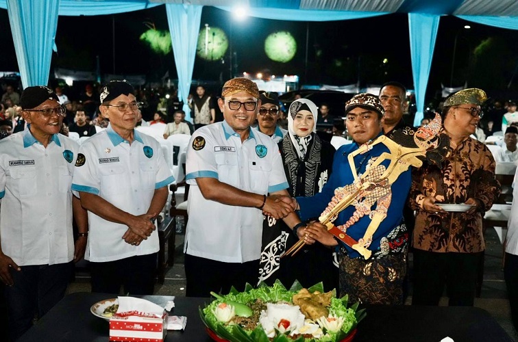 Wagub Kaltim Seno Aji hadiri Milad ke-23 Ika Pakarti.(Dok.Ika Pakarti Kaltim)