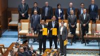 Rapat Paripurna DPR RI yang beragendakan Pemandangan Umum Fraksi-Fraksi atas Rancangan Undang-Undang tentang Anggaran Pendapatan dan Belanja Negara (RUU APBN) Tahun Anggaran 2027 di Ruang Rapat DPR RI Jakarta, Selasa, (18/8/2026).