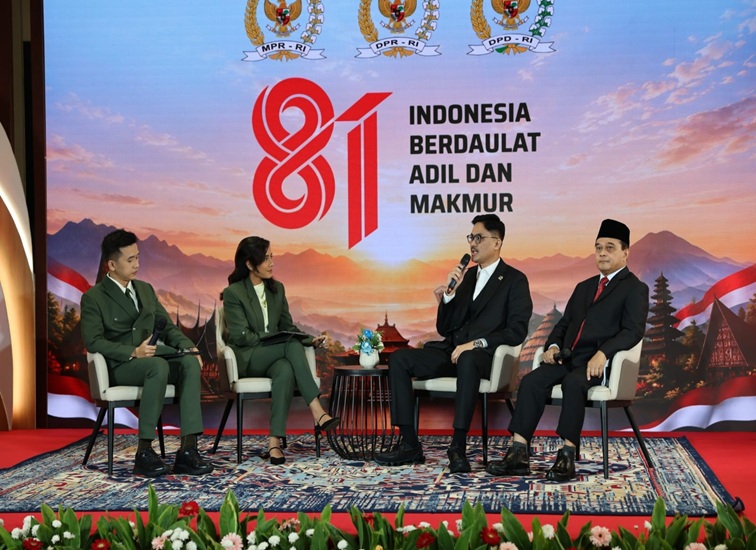 Anggota Komisi V DPR RI Teguh Iswara Suwardi saat menjadi narasumber Talk Show Spesial TVR Parlemen menjelang Sidang Tahunan MPR RI dan Sidang Bersama DPR RI dan DPD RI Tahun 2026 di Kompleks Parlemen, Jakarta, Jumat (14/8/2026).