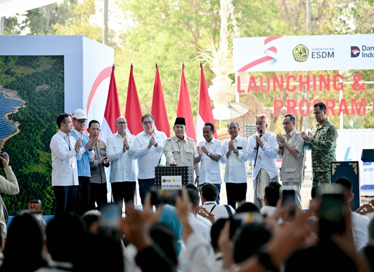 Peluncuran dan Groundbreaking Program PLTS 100 GWp  di Gilimanuk, Bali, Selasa (25/8/26). (Dok. esdm.go.id)