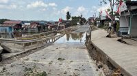 Kondisi jalan longsor di Jembayan, Rabu (26/8/2026) (Rizki/Lingkarkaltim)