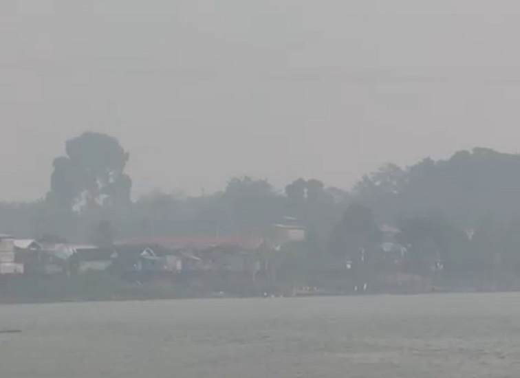 Kabut Asap di Kota Bangun, Sabtu (29/8/2026) (Rizki/Lingkarkaltim)