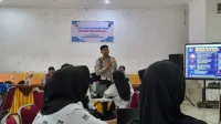 Satlantas Polres PPU melakukan edukasi pelajar di SMK Negeri 2 Penajam, Selasa (18/8/2026).(Dok.Humas Polda Kaltim)