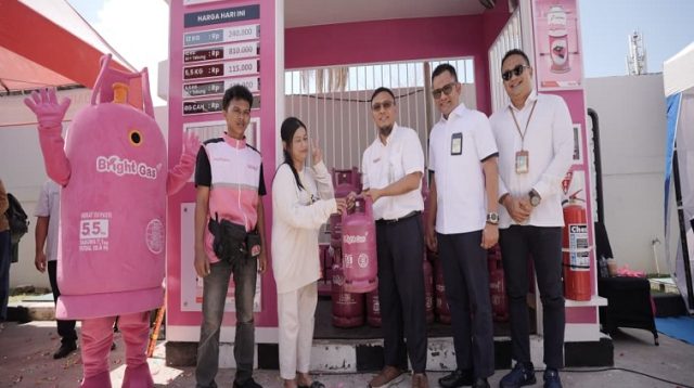 Peluncuran layanan Bright Gas Drive Thru pertama di Indonesia yang berlokasi di SPBU 64.761.18 Batakan, Balikpapan