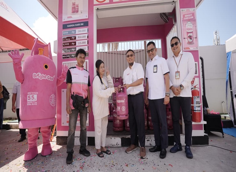 Peluncuran layanan Bright Gas Drive Thru pertama di Indonesia yang berlokasi di SPBU 64.761.18 Batakan, Balikpapan