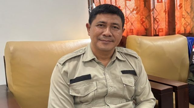 Lurah Bukit Biru Sudiarso, Jum'at (7/8/2026) (Rizki/Lingkarkaltim)
