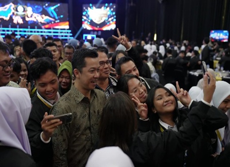 Wakil Menteri Pemuda dan Olahraga Republik Indonesia (Wamenpora RI), Taufik Hidayat, menghadiri pembukaan Grand Final Cerdas Cermat 4 Pilar MPR RI di Gedung Nusantara IV DPR RI, Jakarta, Minggu, (23/8/2026). (Dok. kemenpora.go.id)