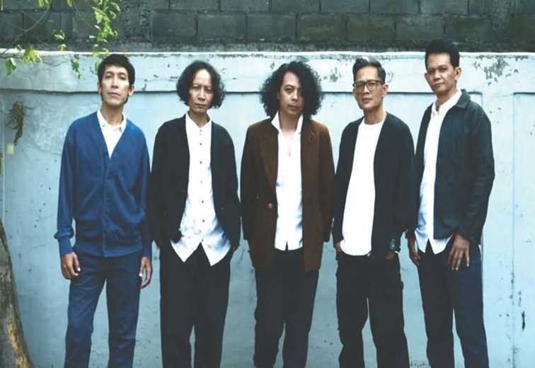 Setelah kolaborasi di “Fana”, Roni Budiman resmi bergabung dengan Aftersunset. (Dok. Istimewa)