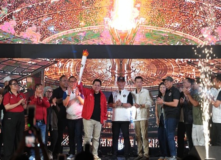 Menpora Erick Thohir bersama Wamenpora Taufik Hidayat menghadiri acara “Tim Indonesia Day: Menjaga Merah Putih” di Lippo Mall Kemang, Jakarta Selatan, Sabtu (29/8/2026) malam. (Dok. kemenpora.go.id)