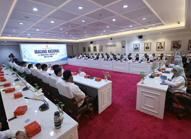 Orientasi Program Magang Nasional Lulusan Perguruan Tinggi Angkatan 2 Batch 1 di lingkup Kementerian PANRB, di Jakarta, Senin (10/8/2026).