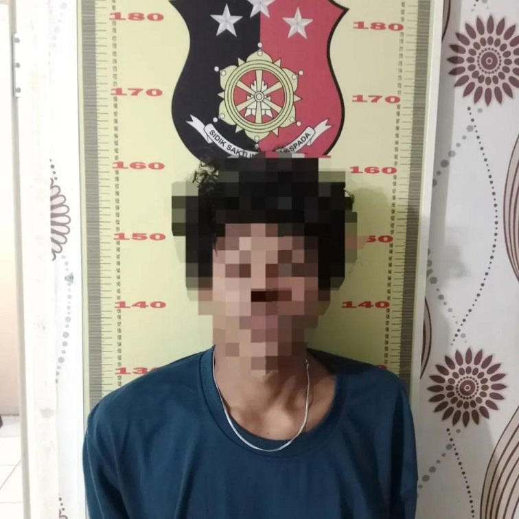 Pelaku yang diamankan Polsek Tabang, Senin (31/8/26). (Doc. Humas Polsek Tabang)