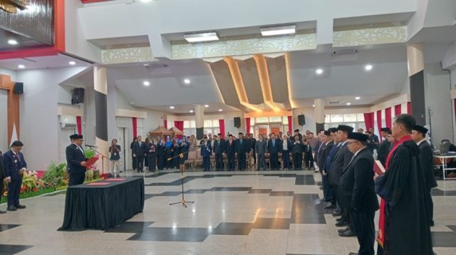 Pelantikan Pejabat Tinggi Pratama, Administrator, dan Fungsional di lingkungan Pemkab Kukar. (M. As'ari/Lingkarkaltim)