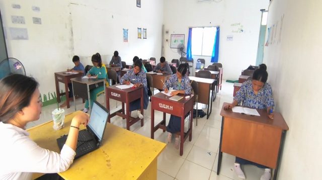 Kegiatan belajar mengajar di SMP Teknologi, Sabtu (15/8/2026) (Rizki/Lingkarkaltim)